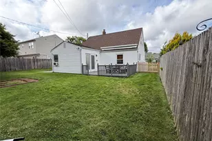 32 Griddle Ln, Levittown, NY 11756 - Photo 8