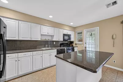 38 Milford Lane, Suffern, NY 10901 - Photo 14