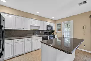 38 Milford Ln, Suffern, NY 10901 - Photo 14