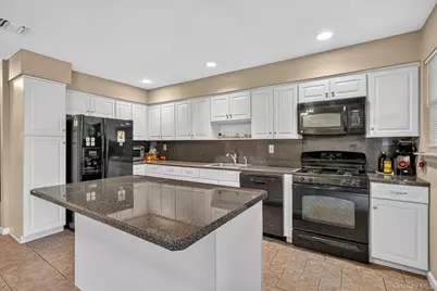 38 Milford Lane, Suffern, NY 10901 - Photo 18