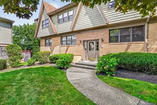 38 Milford Ln, Suffern, NY 10901 - Photo 2