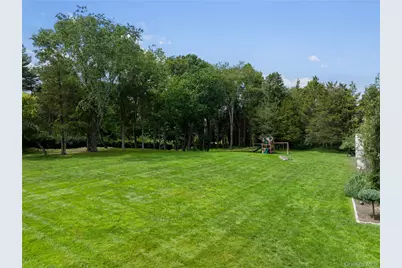 1 Vista Drive, Syosset, NY 11791 - Photo 18