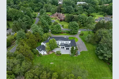1 Vista Drive, Syosset, NY 11791 - Photo 24