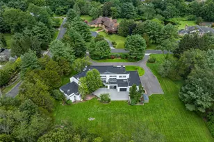 1 Vista Dr, Syosset, NY 11791 - Photo 24