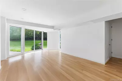 1 Vista Drive, Syosset, NY 11791 - Photo 12
