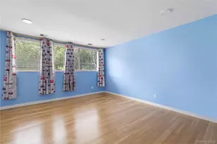 1 Vista Dr, Syosset, NY 11791 - Photo 14