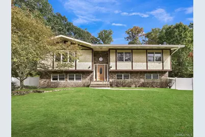 22 N Lorna Lane, Airmont, NY 10952 - Photo 2