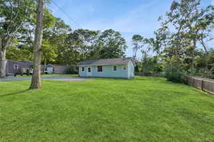 171 Wakeman Rd, Hampton Bays, NY 11946 - Photo 16