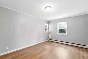 171 Wakeman Rd, Hampton Bays, NY 11946 - Photo 8
