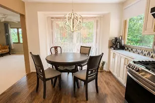 27 Barry Park Ct, Albertson, NY 11507 - Photo 8