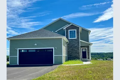 38 Dartmouth Drive, Poughkeepsie, NY 12603 - Photo 2