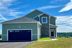 38 Dartmouth Dr, Poughkeepsie, NY 12603 - Photo 2