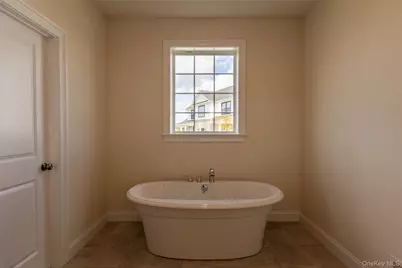 38 Dartmouth Drive, Poughkeepsie, NY 12603 - Photo 18