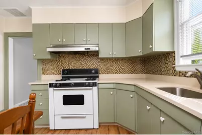 11 Osborn Avenue, New York, NY 10308 - Photo 14
