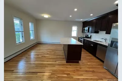 42 Sintsink Drive E #1, Port Washington, NY 11050 - Photo 4