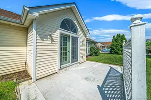18 Kathleen Dr, Oakdale, NY 11769 - Photo 26