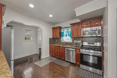 11932 195th Street, Saint Albans, NY 11412 - Photo 6