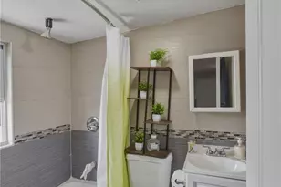 119-32 195th St, Saint Albans, NY 11412 - Photo 18