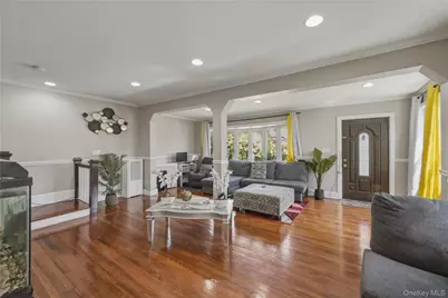 11932 195th Street, Saint Albans, NY 11412 - Photo 2