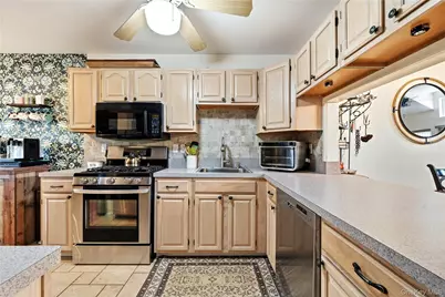 21 Broadlawn Drive, Central Islip, NY 11722 - Photo 18
