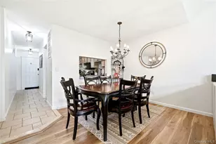 21 Broadlawn Dr, Central Islip, NY 11722 - Photo 10