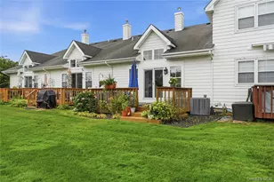 21 Broadlawn Dr, Central Islip, NY 11722 - Photo 34
