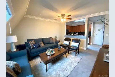 1427 Broadway Avenue #273F, Hewlett, NY 11557 - Photo 4