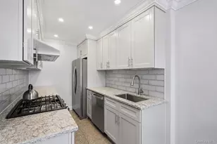 34-25 150th Pl, Flushing, NY 11354 - Photo 12