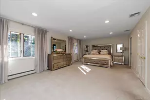 200 Hummingbird Dr, East Hills, NY 11576 - Photo 18