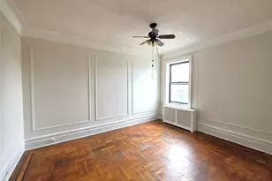 31-14 Crescent St, Astoria, NY 11106 - Photo 4