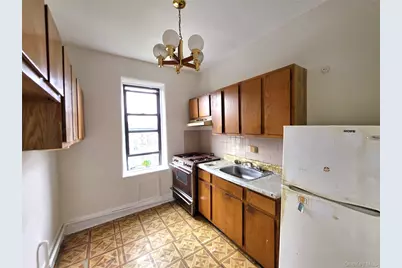 31-14 Crescent Street #7D, Astoria, NY 11106 - Photo 10