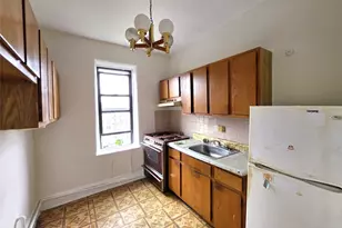 31-14 Crescent St, Astoria, NY 11106 - Photo 10
