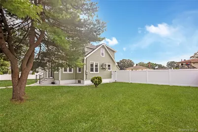 104 N 18th Street, Wyandanch, NY 11798 - Photo 2