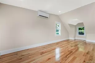 104 N 18th St, Wyandanch, NY 11798 - Photo 8
