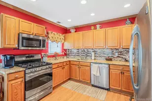 63 Madison Cir, Middle Island, NY 11953 - Photo 4