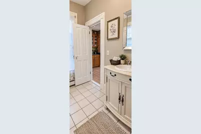 34 E Williston Avenue, East Williston, NY 11596 - Photo 14