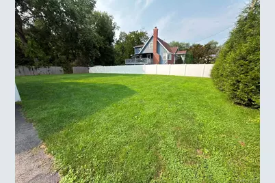 9 Babbitt Court, Elmsford, NY 10523 - Photo 2