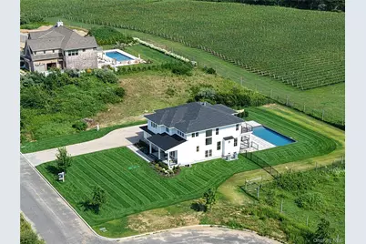 1135 Wildberry Lane, Southold, NY 11971 - Photo 32