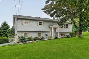 8 Comfort Rd, Middletown, NY 10941 - Photo 2