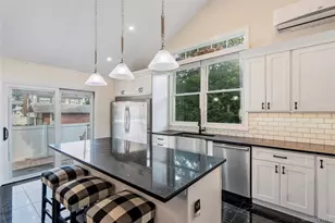992 Woodcliff Dr, Franklin Square, NY 11010 - Photo 6