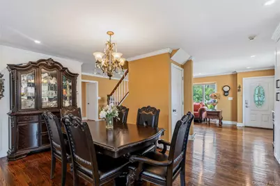992 Woodcliff Drive, Franklin Square, NY 11010 - Photo 18