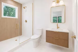 3635 Bunker Ave, Wantagh, NY 11793 - Photo 16
