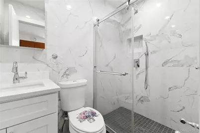 3236 Jordan Street, Flushing, NY 11358 - Photo 16