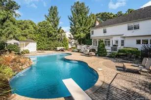 1 Weeping Cherry Ln, Commack, NY 11725 - Photo 48