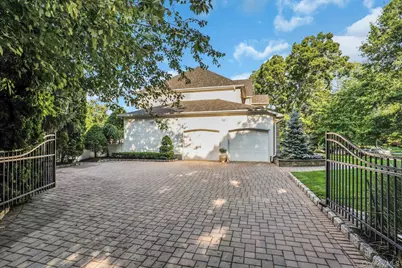 1 Weeping Cherry Lane, Commack, NY 11725 - Photo 4