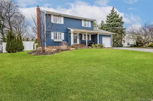 37 Bethany Dr, Commack, NY 11725 - Photo 2