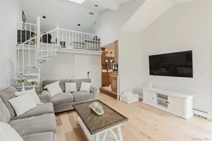 37 Bethany Dr, Commack, NY 11725 - Photo 14