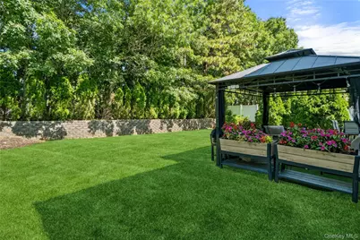 48 Peachtree Court, Holtsville, NY 11742 - Photo 38