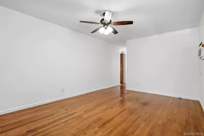 1458 Dwight Place, Bronx, NY 10465 - Photo 6