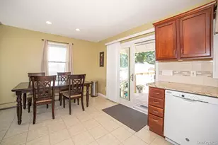 184 S Strong Ave, Lindenhurst, NY 11757 - Photo 4